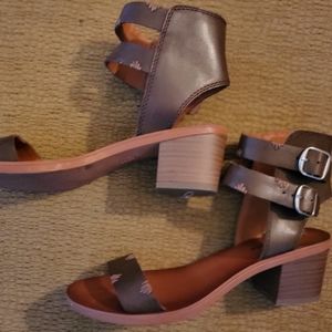 LUCKY BRAND sandal 8